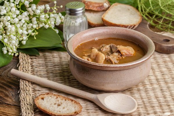 Qual è la ricetta tradizionale dello speziato goulash ungherese?