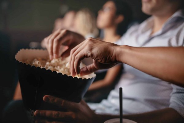 Quali sono i migliori film da guardare per una serata cinema a casa?