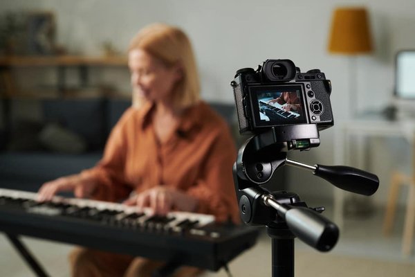 Come può essere utilizzata l'intelligenza artificiale nella produzione musicale?